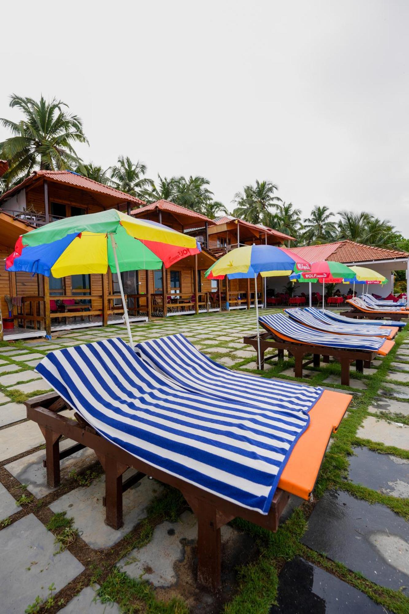 Om Sai Beach Resort อากอนดา ภายนอก รูปภาพ